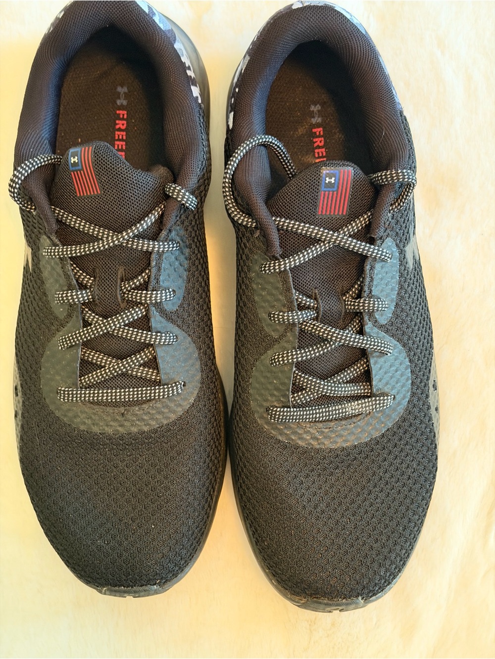Under Armour Men’s Black Athletic Running Shoes with Grey Accents